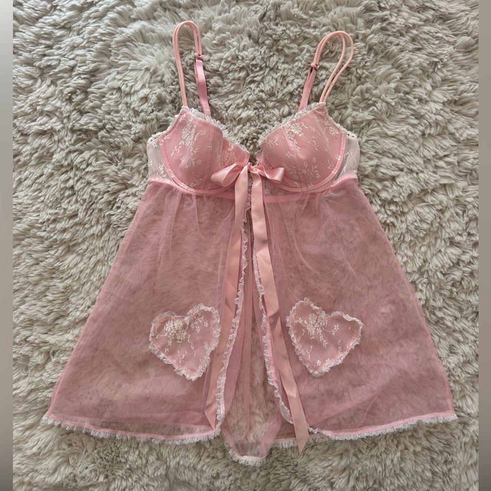 Pink & white lingerie set